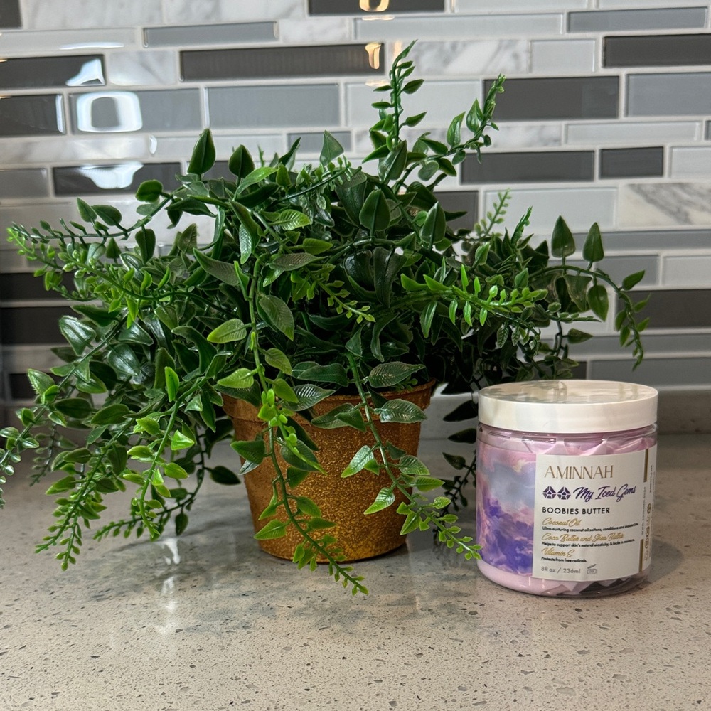 AMINNAH - My Iced Gems Boobies Butter